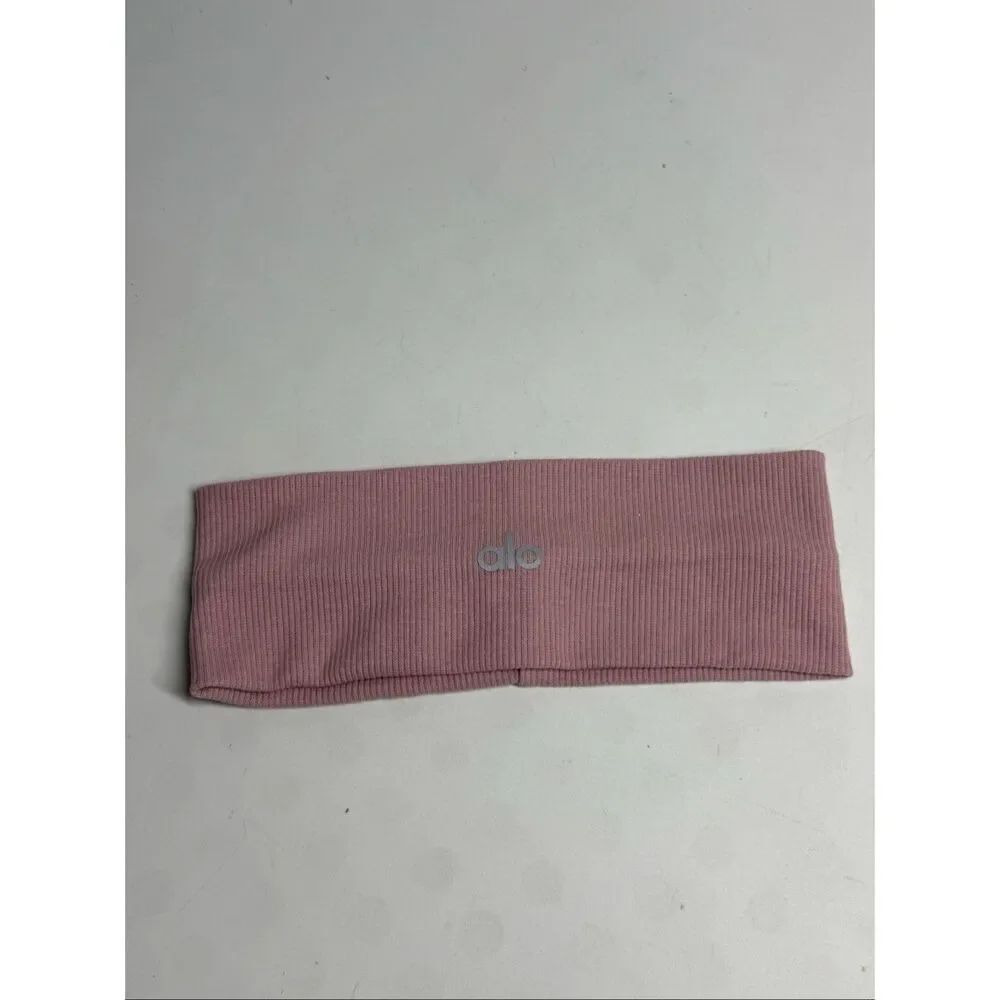 Alo Yoga Performance Conquer Ribbed Headband Pink / Gray Logo One Sz Adult